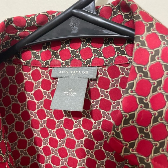 Ann Taylor Red and Black Geometric Button Down Shirt - Picture 4 of 7